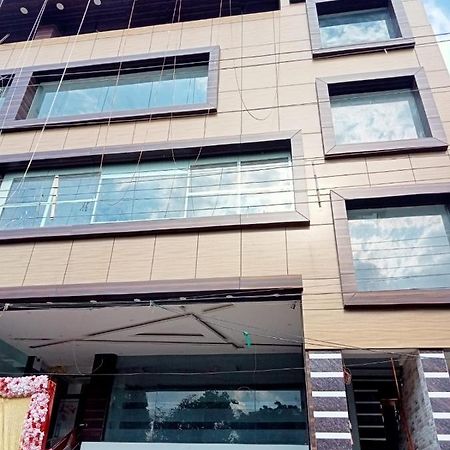 Hotel citrus Lucknow Esterno foto