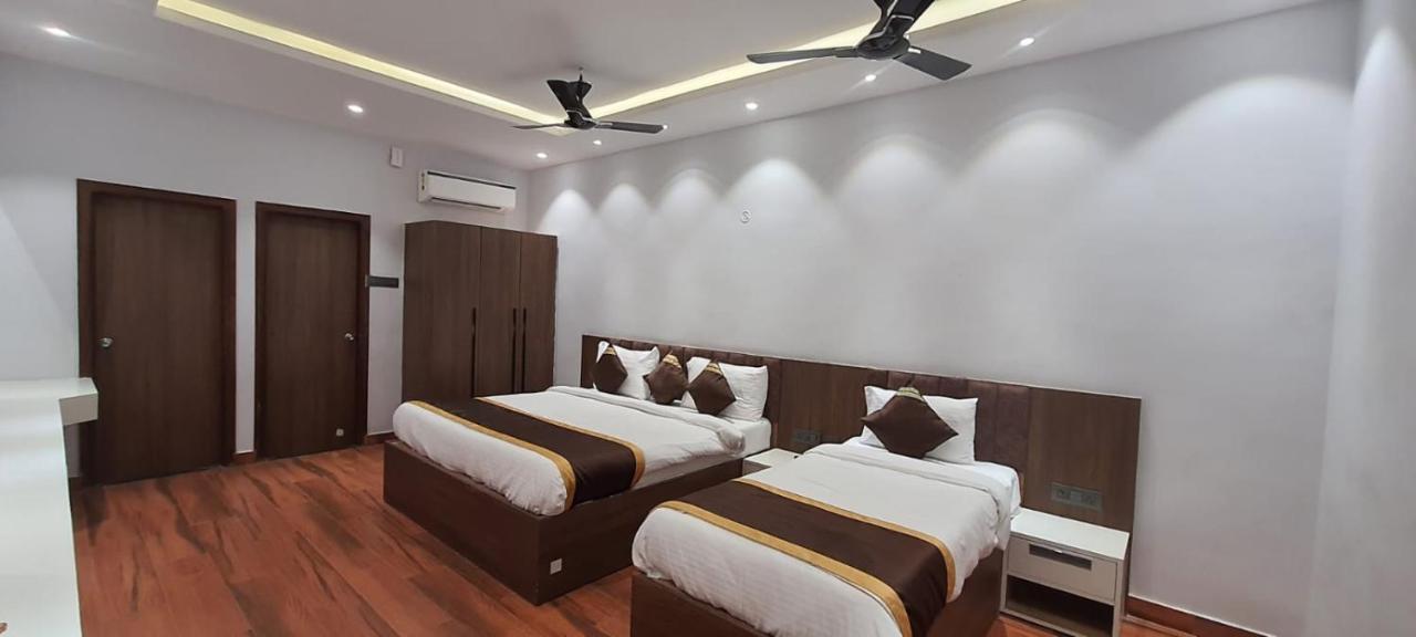 Hotel citrus Lucknow Esterno foto